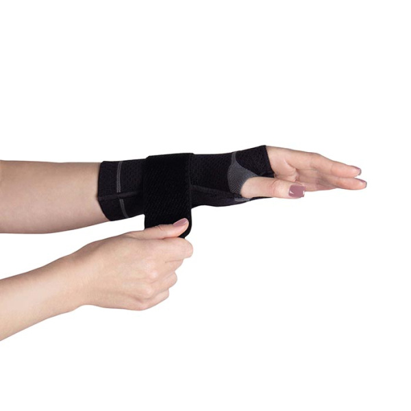 Бандаж компрессионный на лучезапястный сустав со съемной стяжкой (левый) Т-8381С/3(L) Evolution Silver (Т.36.81С)  Бандаж компрессионный на лучезапястный сустав со съемной стяжкой (левый) Т-8381С/3(L) Evolution Silver (Т.36.81С)