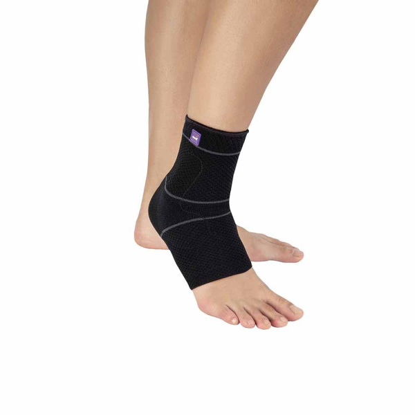 Бандаж компрессионный на голеностопный сустав с силиконовыми вкладышами Т-8610  Trives Бандаж компрессионный на голеностопный сустав с силиконовыми вкладышами Т-8610  Trives